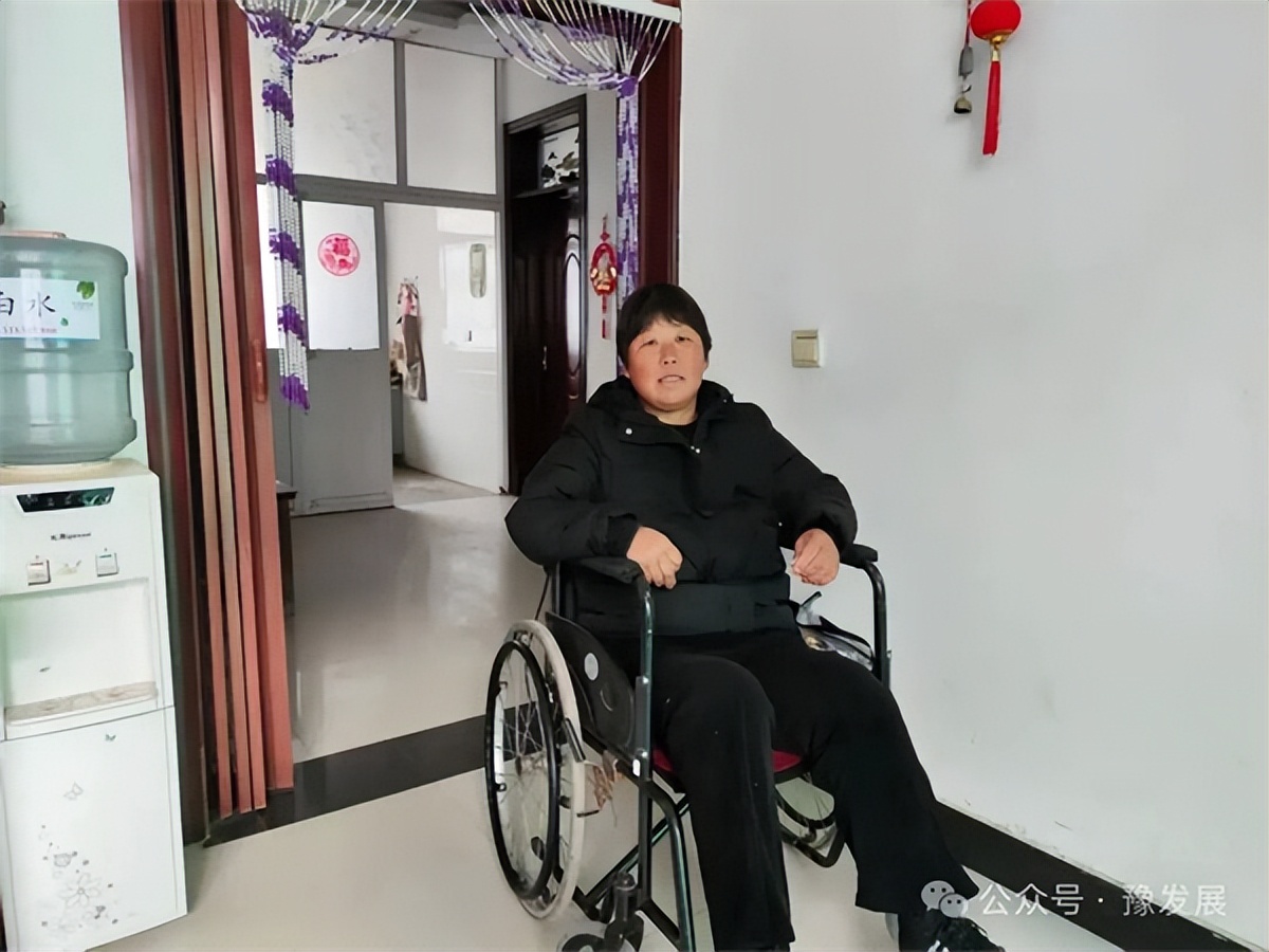 搜索见义勇为 点赞时代英雄|卫辉李红：危难之际她用生命托起生命